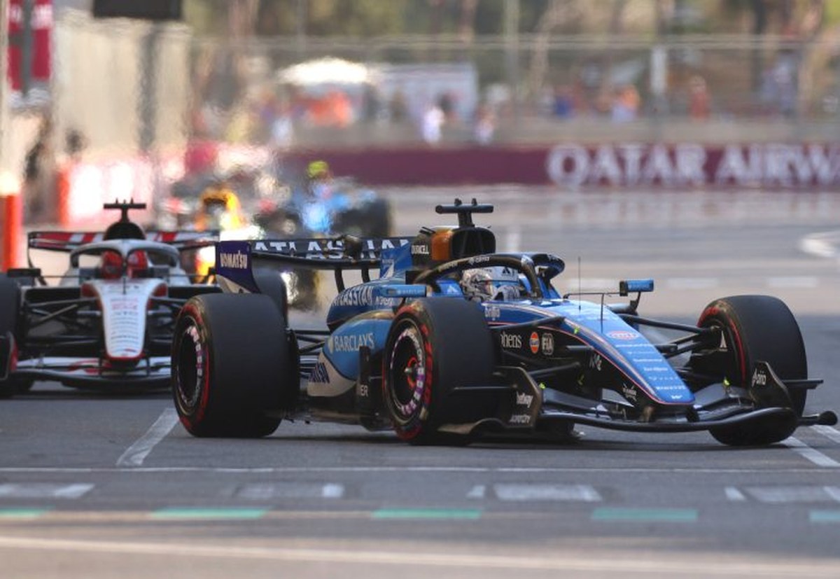Williams'tan Bakü'de ilk puan: Sainz, 'Yeni paket umut verdi ama daha fazlasına ihtiyacımız var