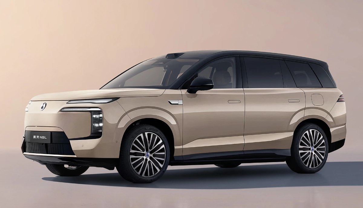 DENZA N8L Tam Elektrikli SUV Versiyonunu Piyasaya Sundu, Fiyatlar 299.800 Yüandan Başlıyor