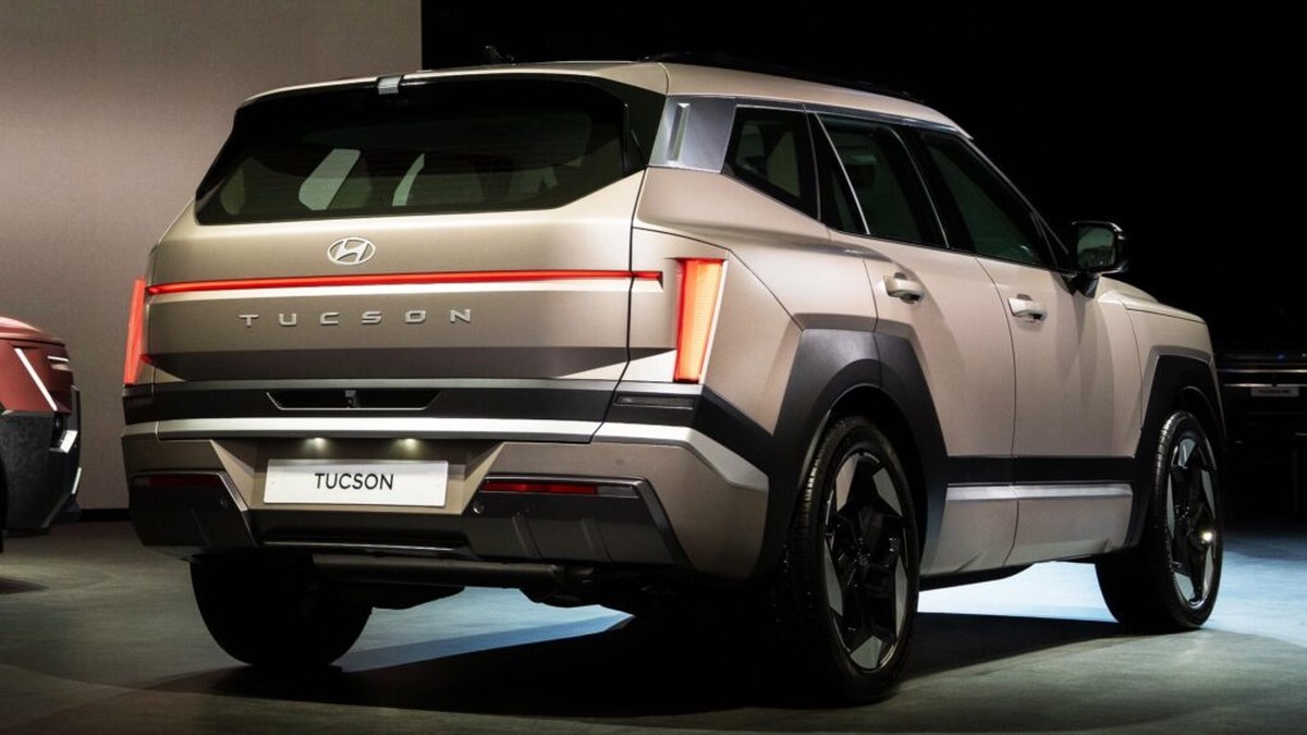  Hyundai’s New Tucson Remembers How You Got Into That Tight Parking Bay, And Reverses Itself Out