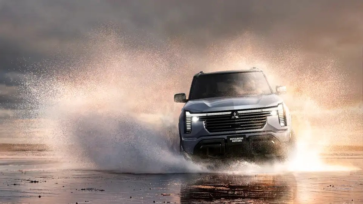 2027 Mitsubishi Pajero