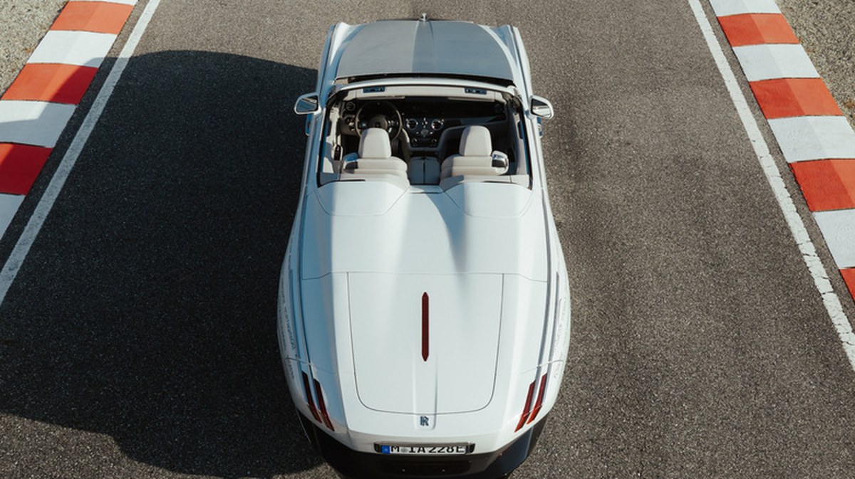 Rolls-Royce Please Let Me Be The One To Slam The Nightingale's Trunk Shut 15,000 Times