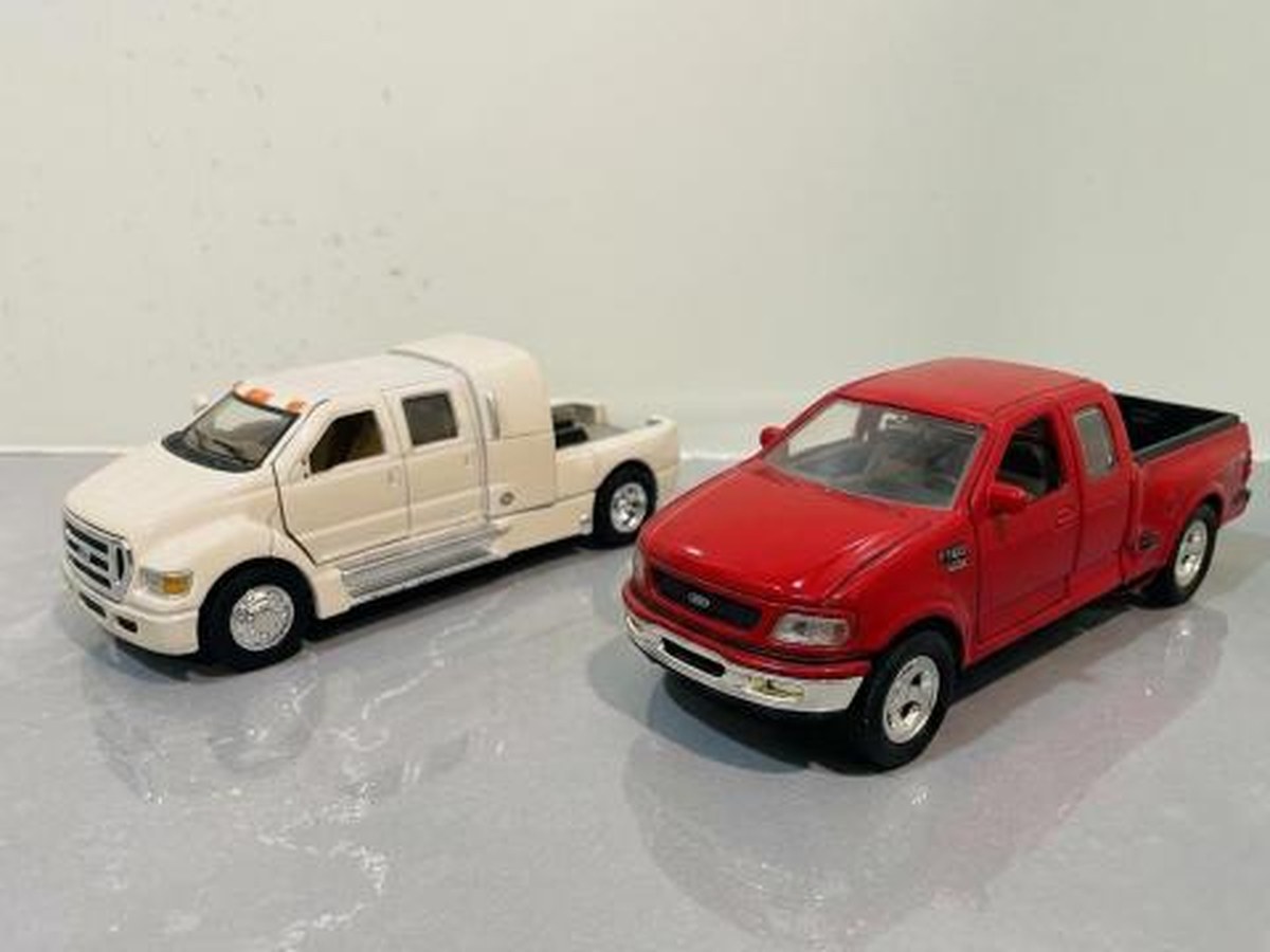 In pics: Scale model trucks from my diecast collection