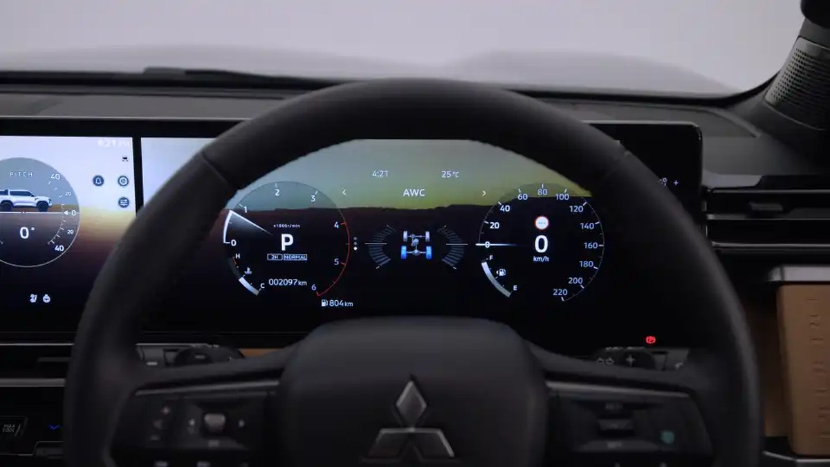 2027 Mitsubishi Pajero