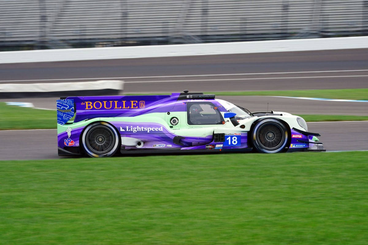 İndianapolis'te BMW M Team WRT, IMSA'da İlk Zaferini Aldı