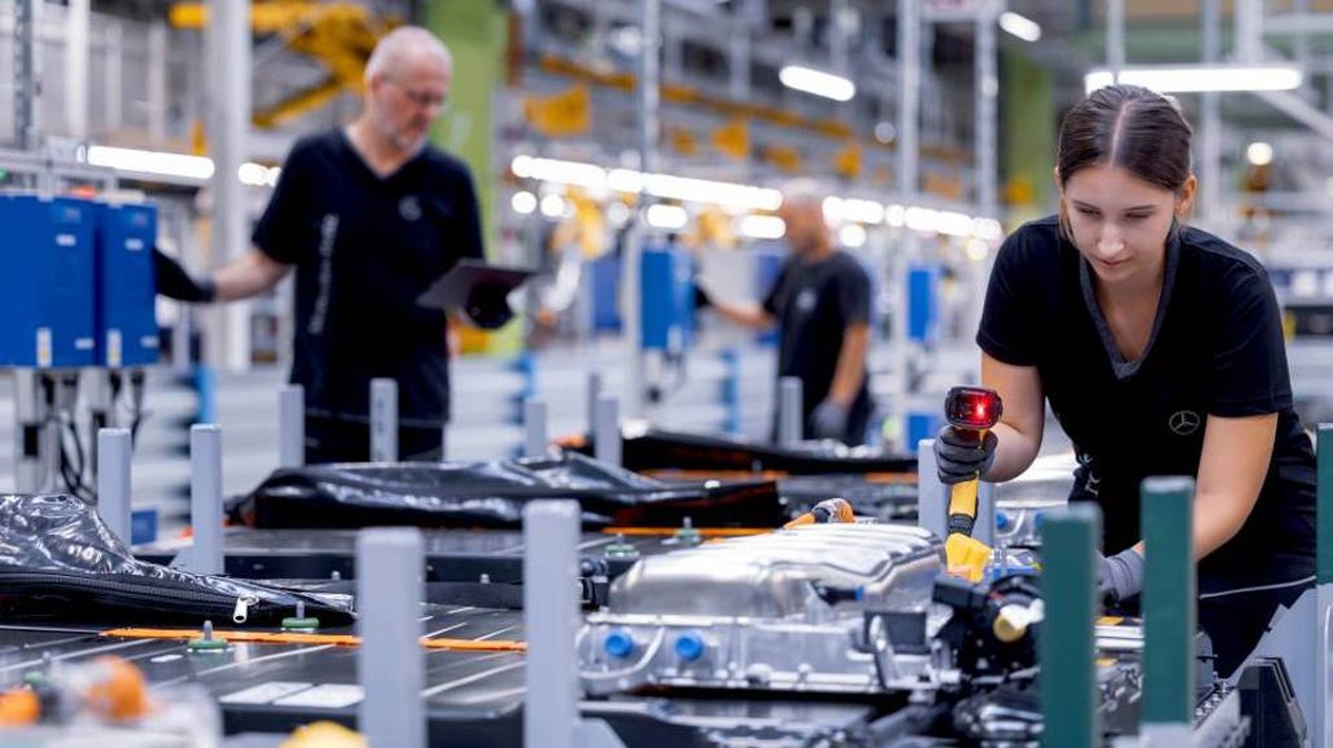 Mercedes-Benz, Rastatt'da Yeni GLA Modelinin Üretimine Elektrikli Versiyonla Başladı