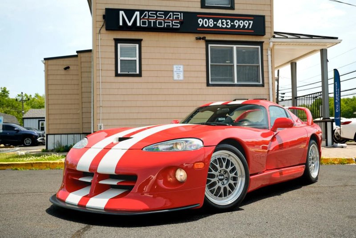 80-Year-Old Sports Car Maker Back From The Dead With Viper V10 And Gullwing Doors
