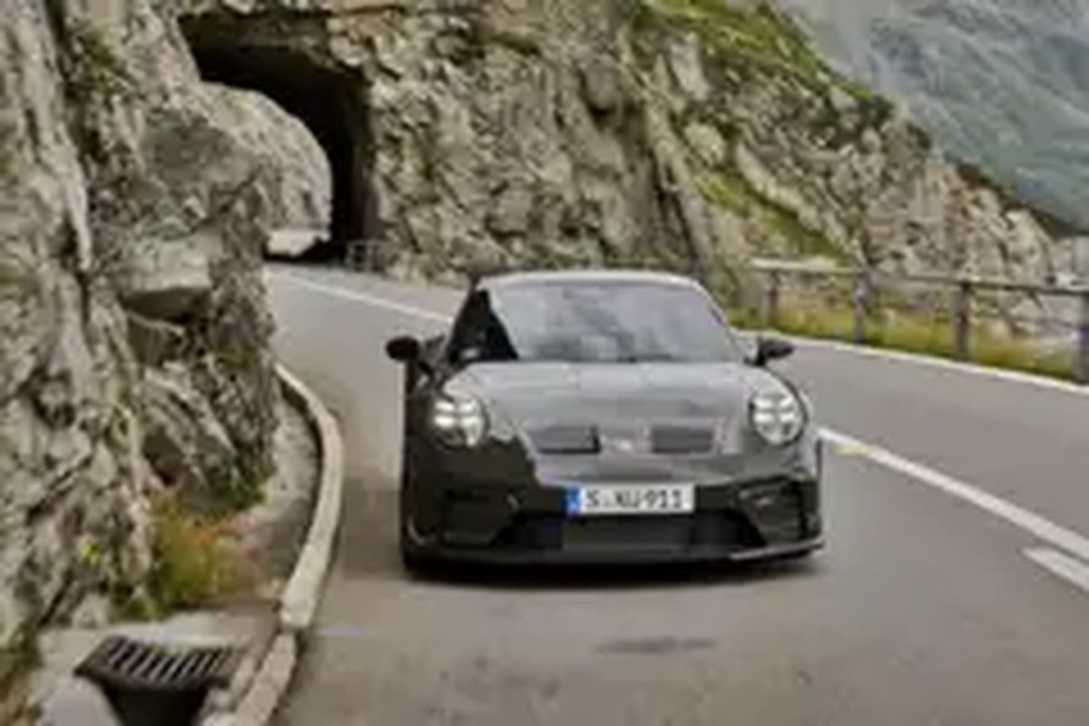 2026 Porsche 911 GT3 Bergsport Exterior 8