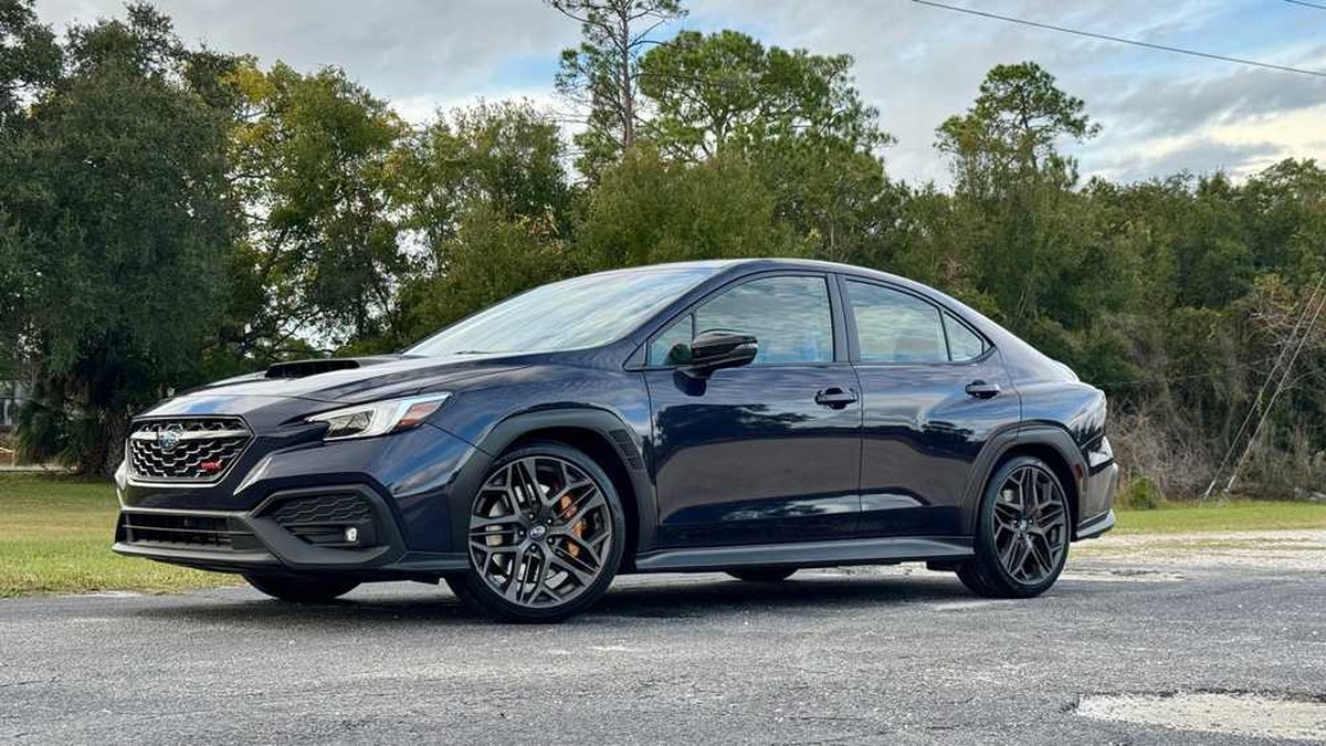 2025 Subaru WRX tS hero