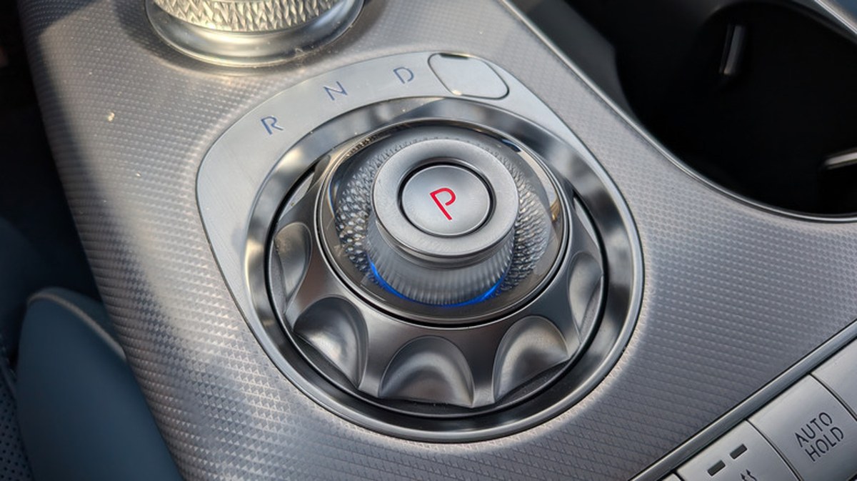 Genesis GV60's Glowing Orb Shifter Is Ridiculous And Completely Unnecessary, And I Couldn't Possibly Love It More