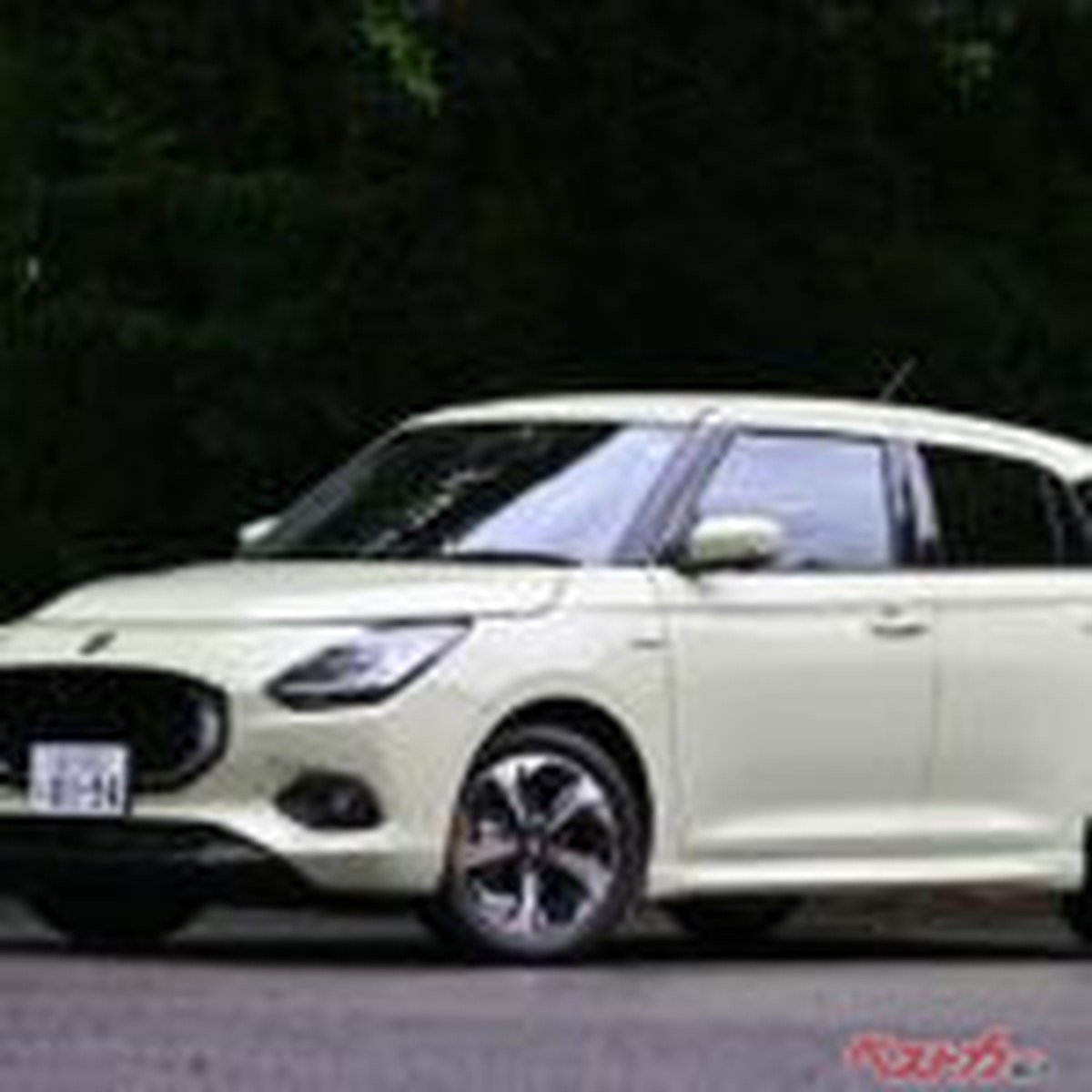 ヤリス対スイフト!!　燃費のトヨタか軽快さのスズキか、国産コンパクト対決