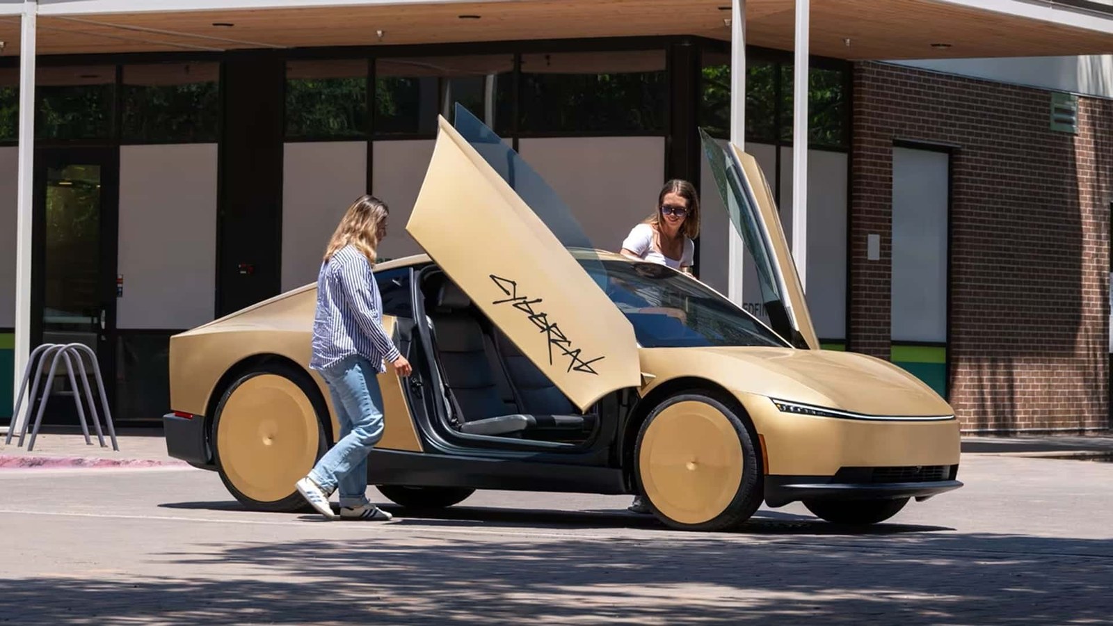 Tesla'nın Sürücü Koltuğu Olmayan Elektrikli Araçları, Federal Soruşturmayı Başlattı