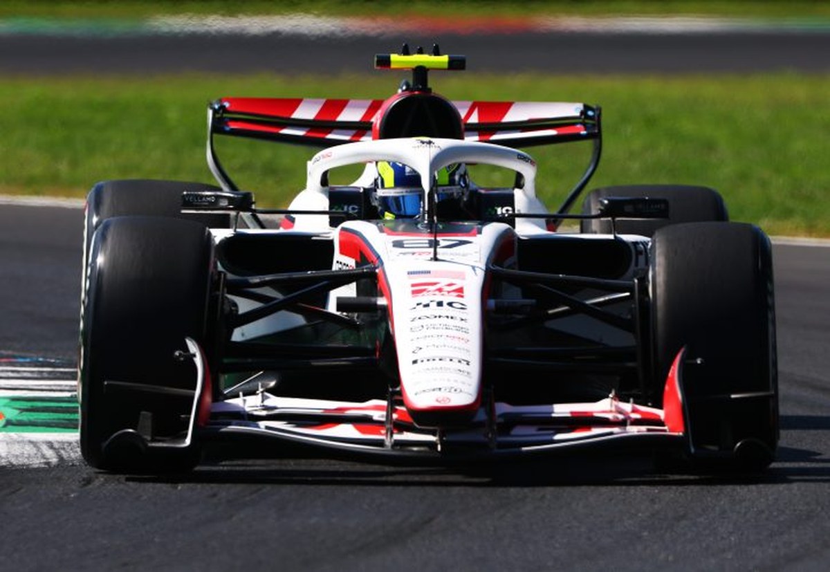 Bearman, Haas'ın Monza'daki "Gündüz ve Gece" Farklılığına Sahip İyileştirmelerini Övüyor