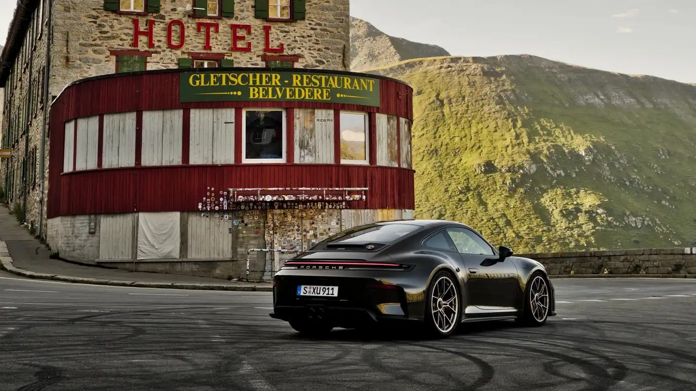 2026 Porsche 911 GT3 Bergsport Exterior 7