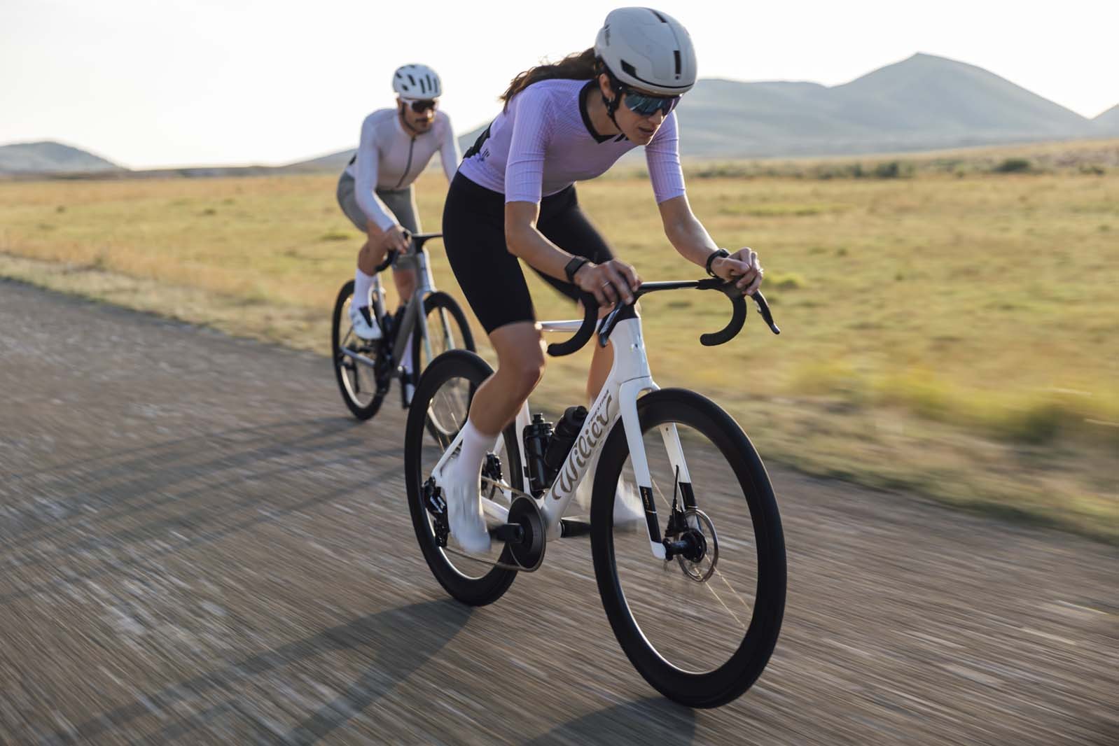 Woman and man riding Wilier Triestina Filante SL ID2.