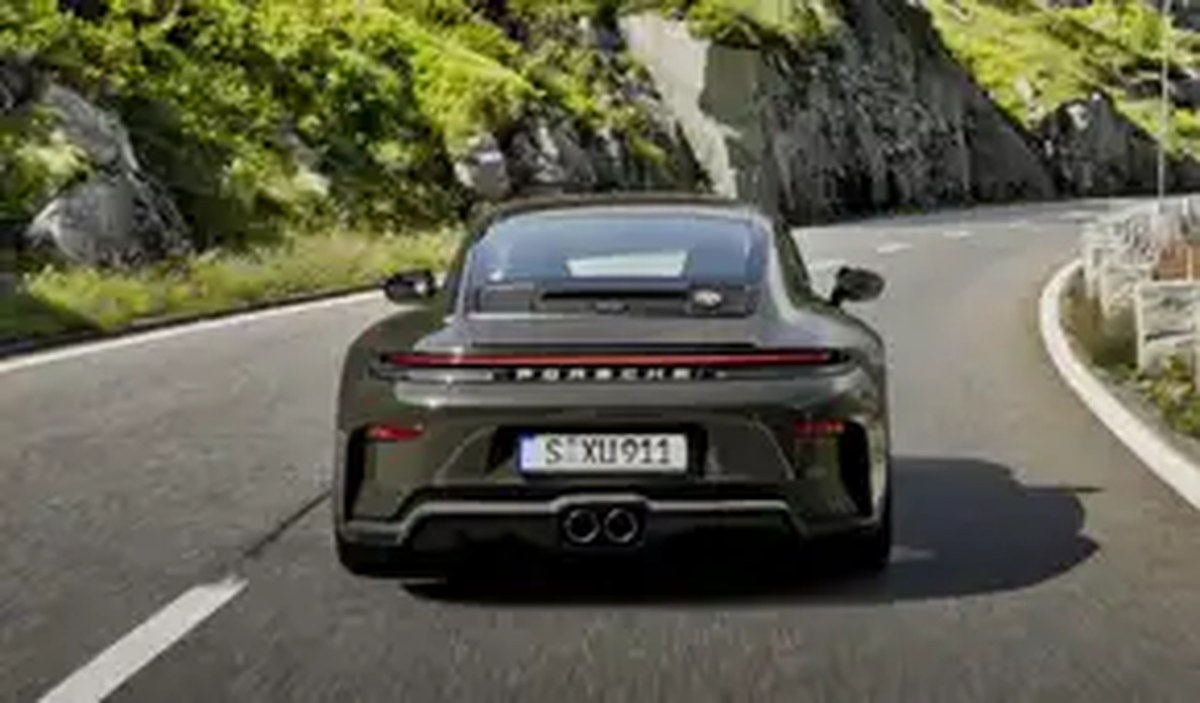 2026 Porsche 911 GT3 Bergsport Exterior 12
