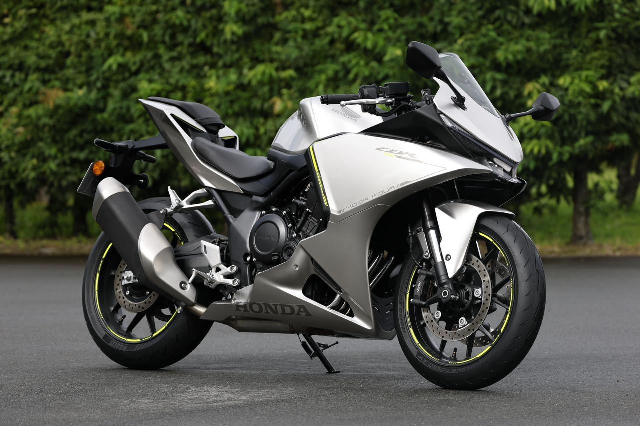 画像: HONDA CBR400R FOUR E-Clutch 2026年モデル 総排気量：399cc エンジン形式：水冷4ストDOHC4バルブ並列4気筒 シート高：780mm 車両重量：187kg 価格：119万9000円（税込） 発売：2026年9月18日