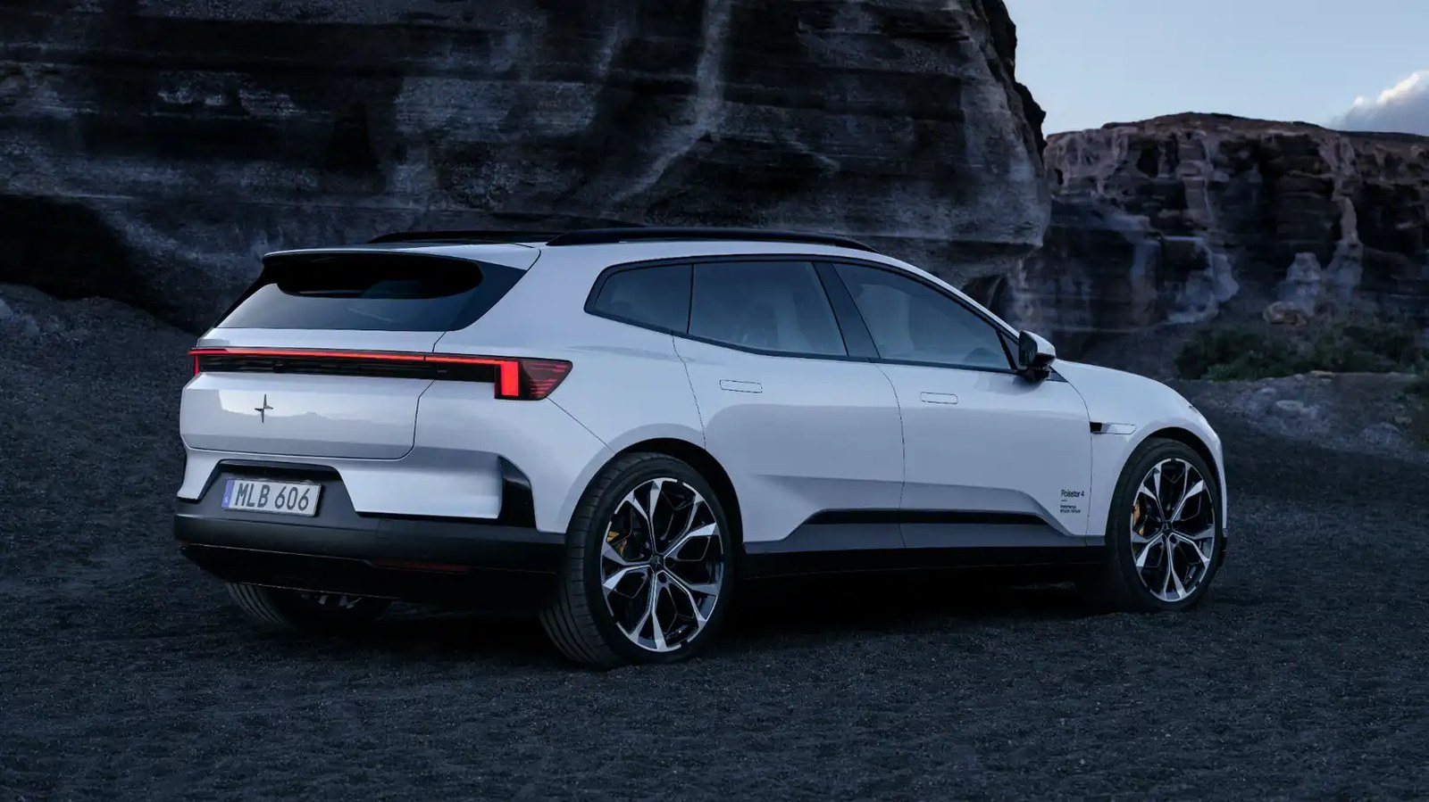 Polestar 4 SUV (5)