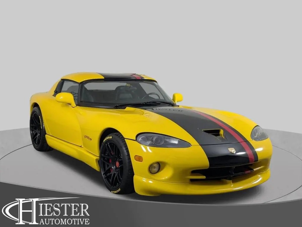 80-Year-Old Sports Car Maker Back From The Dead With Viper V10 And Gullwing Doors