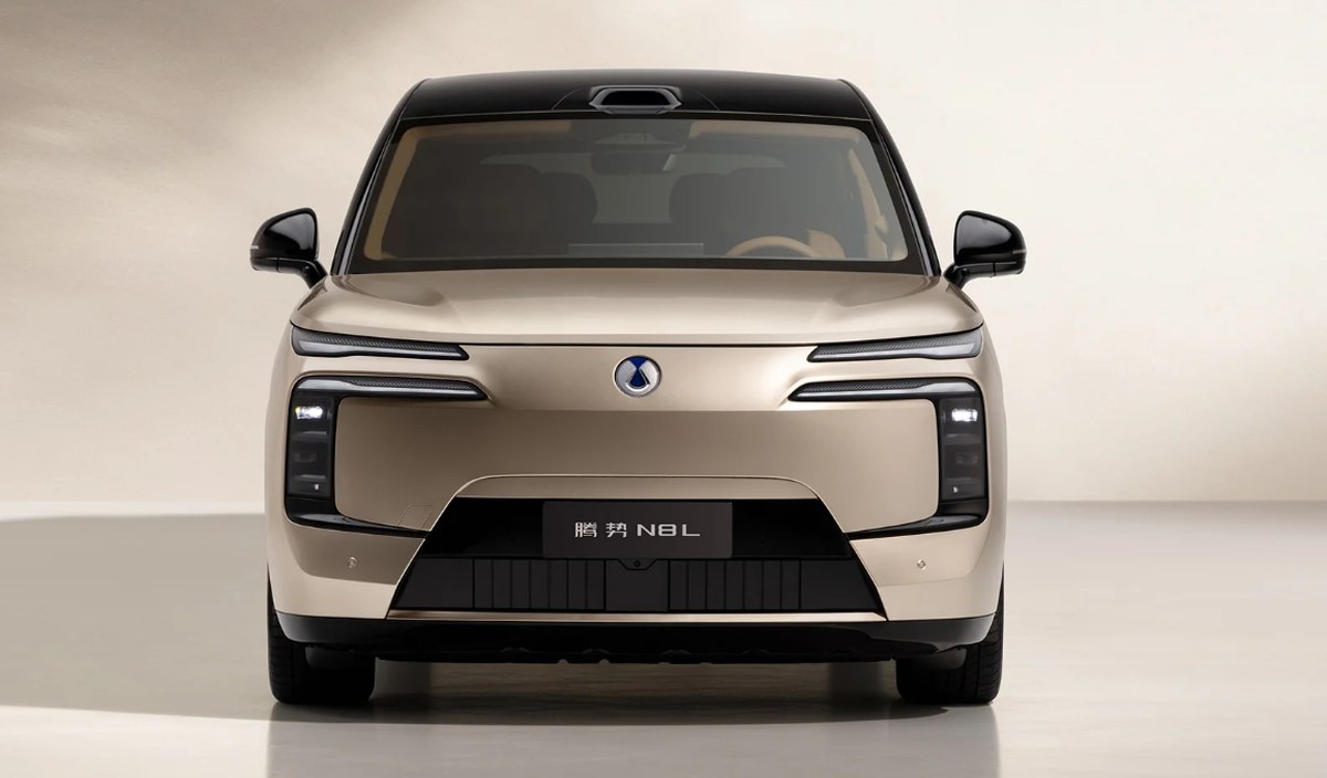 DENZA N8L Tam Elektrikli SUV Versiyonunu Piyasaya Sundu, Fiyatlar 299.800 Yüandan Başlıyor