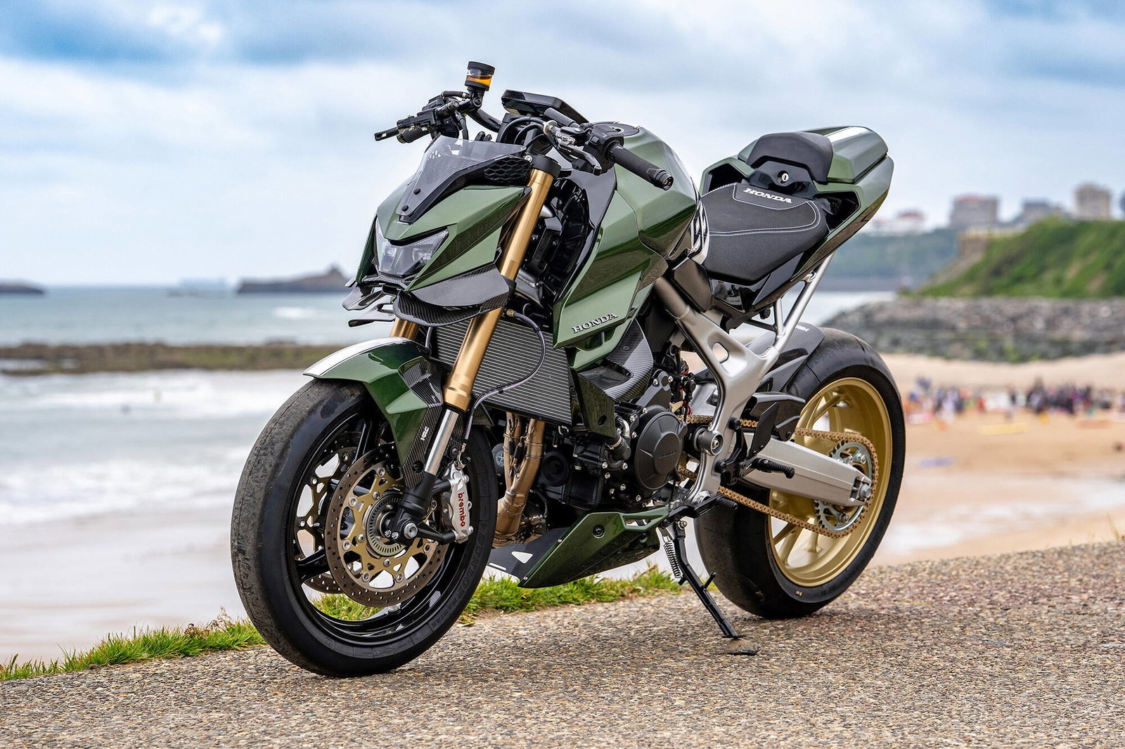 The winning Honda CB750 Hornet. 