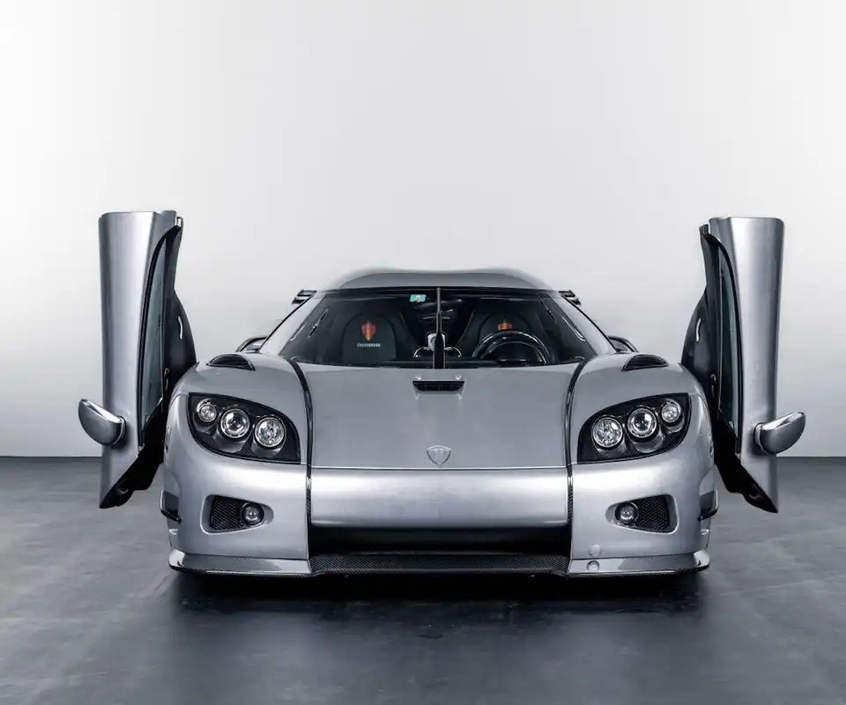 The Impossible Weave: How Koenigsegg Infused Real Diamonds Into Carbon Fiber