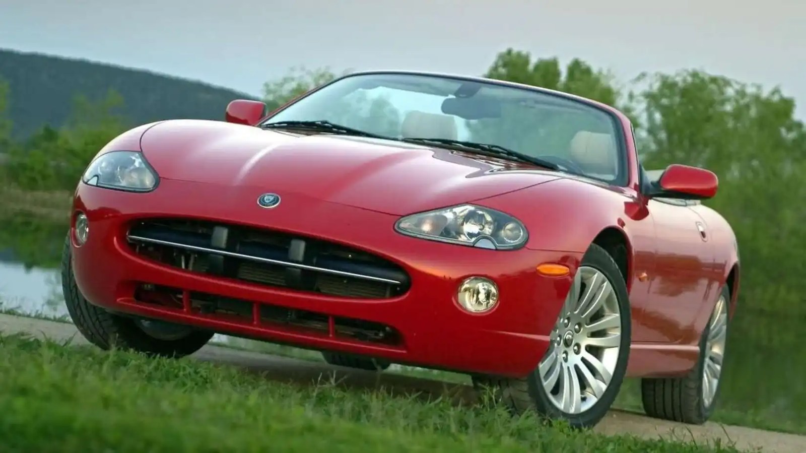 2001 - 2006 Jaguar XKR Convertible (4)