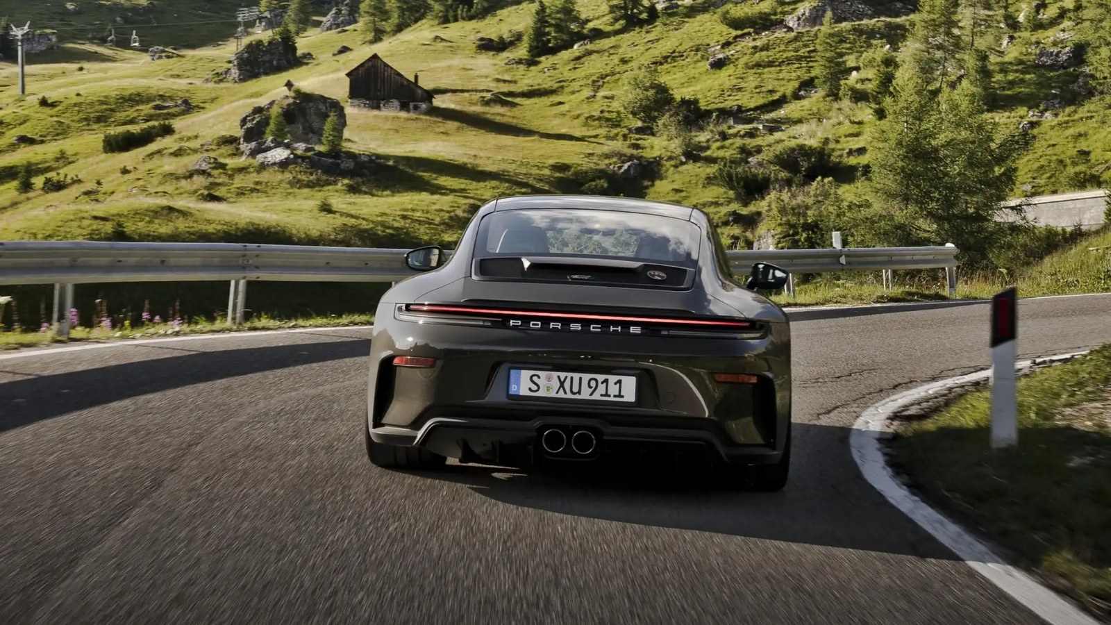2026 Porsche 911 GT3 Bergsport Exterior 13