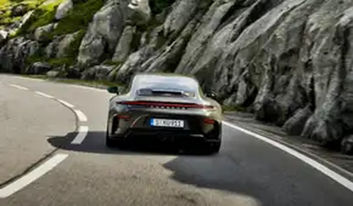2026 Porsche 911 GT3 Bergsport Exterior 11