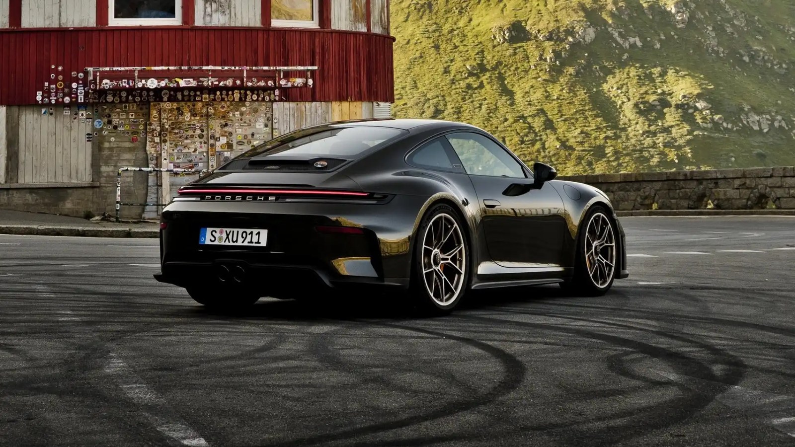 2026 Porsche 911 GT3 Bergsport Exterior 3