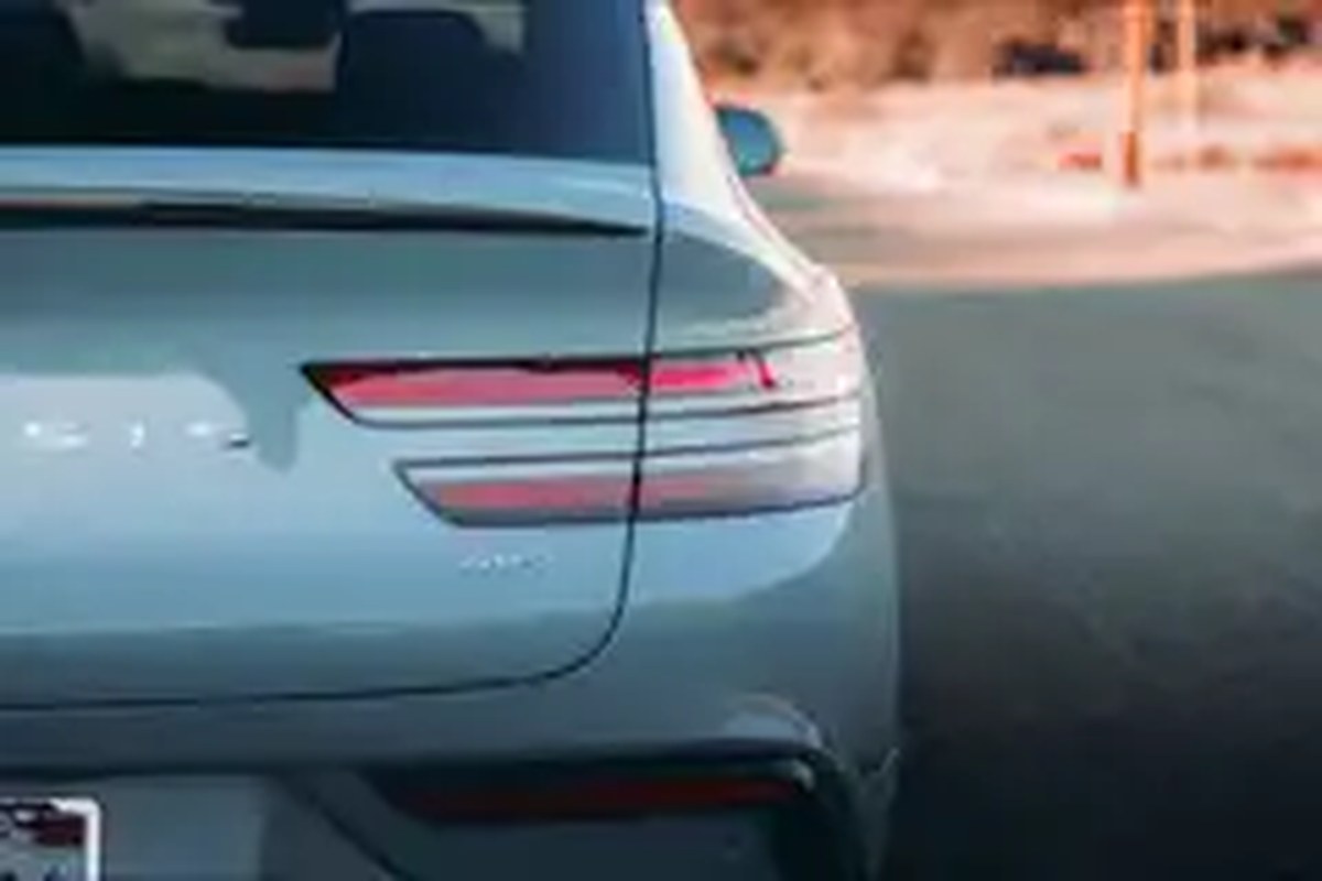 2026 Genesis GV80-2-5