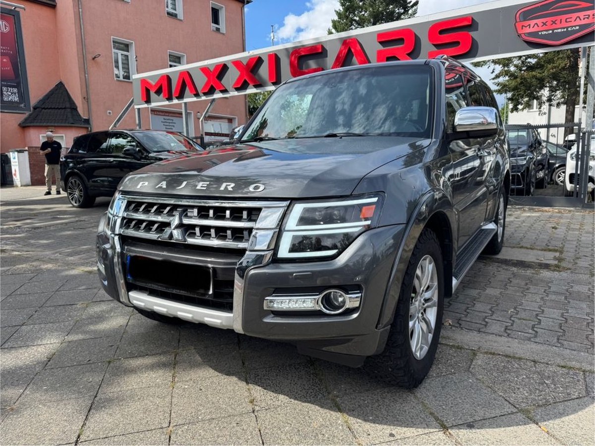 Rückkehr einer Ikone: neuer Mitsubishi Pajero bleibt ein echter Geländewagen!