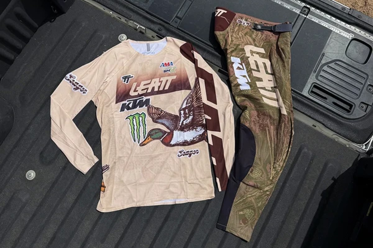 leatt-moto-seager-justin-hill-smx-playoffs