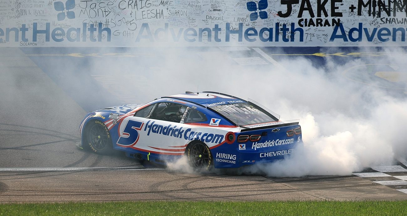 Kyle Larson wins at Kansas in 2025. 