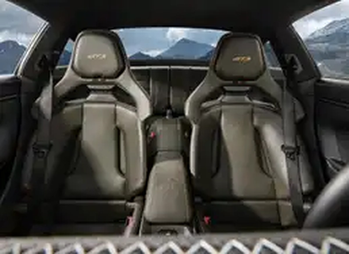 2026 Porsche 911 GT3 Bergsport Interior 5
