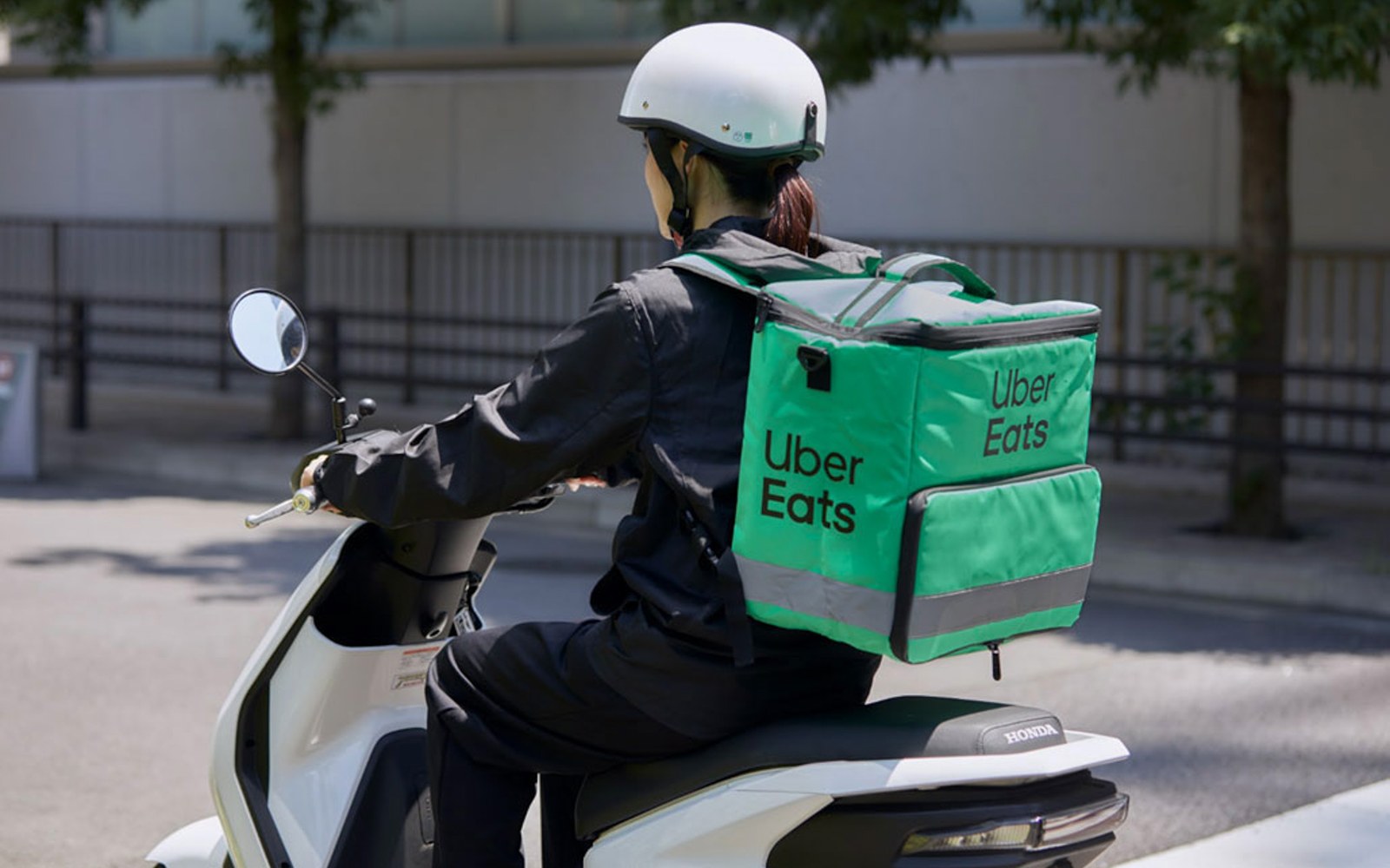ホンダとUber Eats、二輪配達パートナの安全意識向上と運転改善効果を検証する「二輪安全運転診断アプリ」の共同実証開始