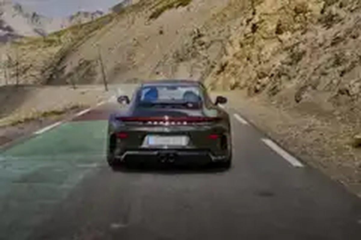 2026 Porsche 911 GT3 Bergsport Exterior 18