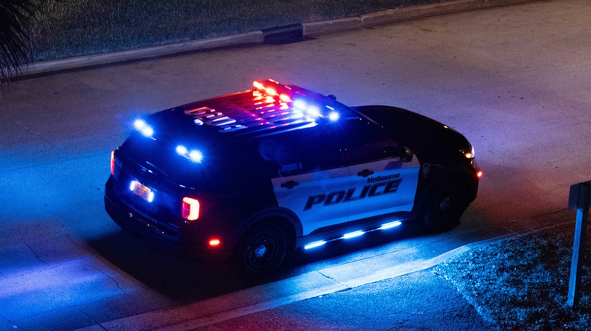 When Did Police Cars First Get Lights (And Were They Always Red And Blue)?