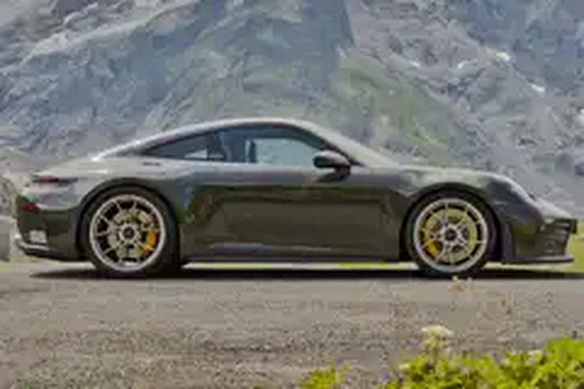 2026 Porsche 911 GT3 Bergsport Exterior 4