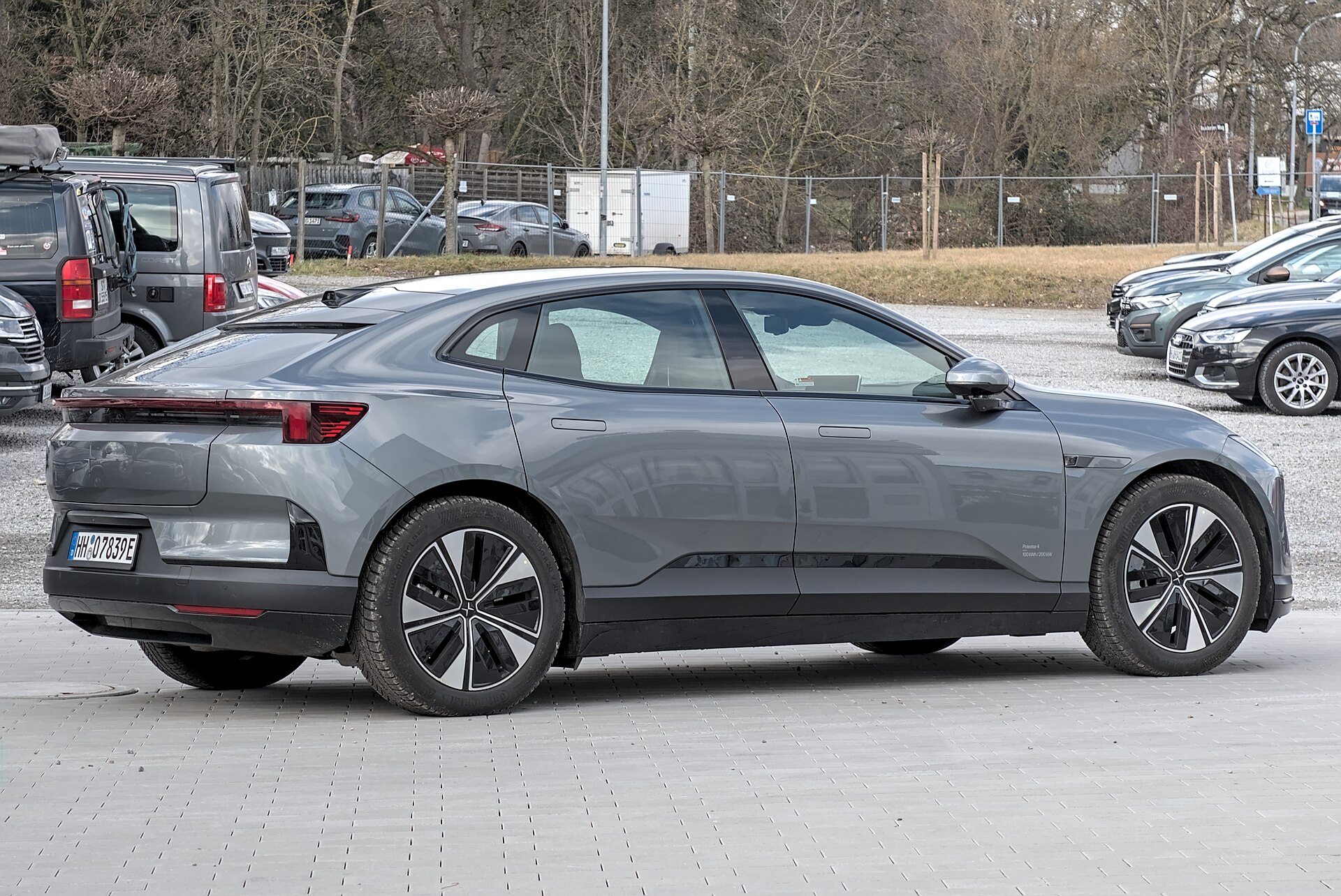 Polestar 4 2025
