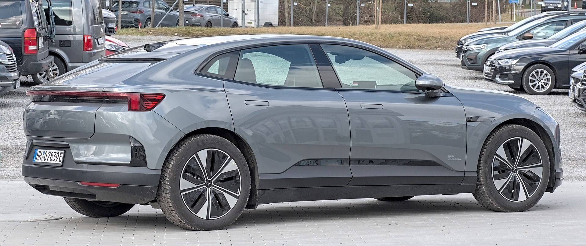 Polestar 4 2025