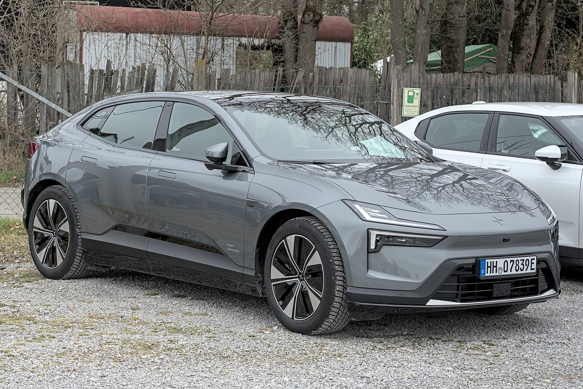 Polestar 4 2025