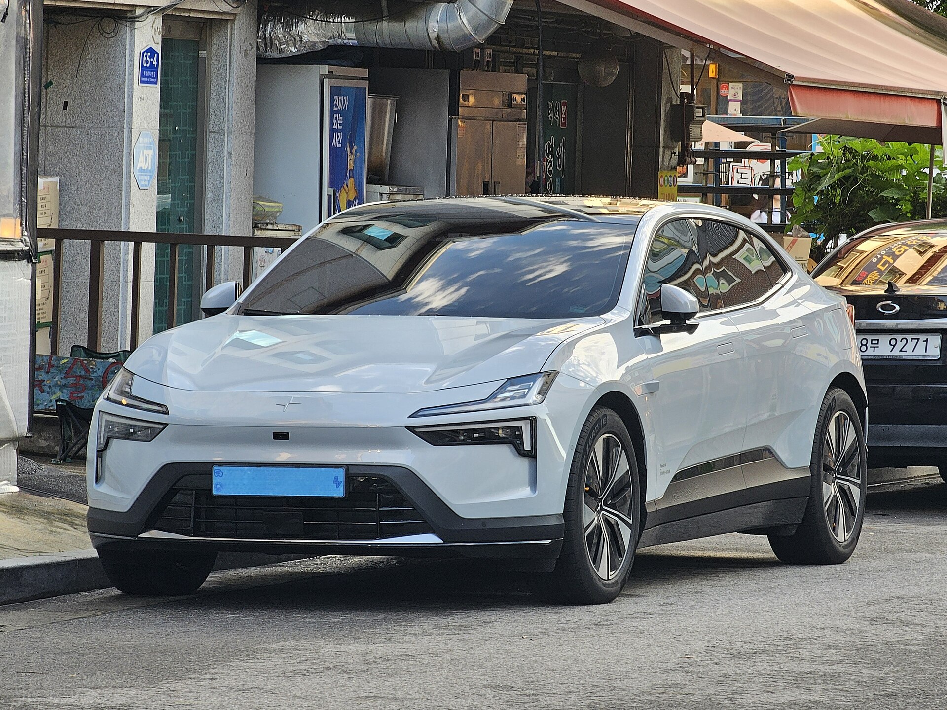 Polestar 4 2025
