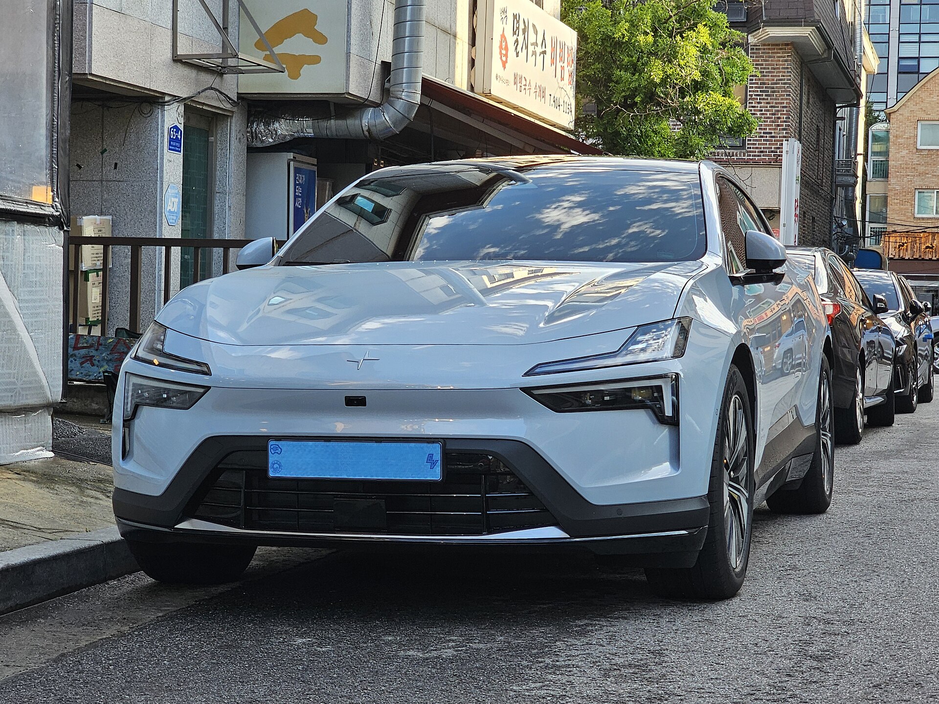 Polestar 4 2025