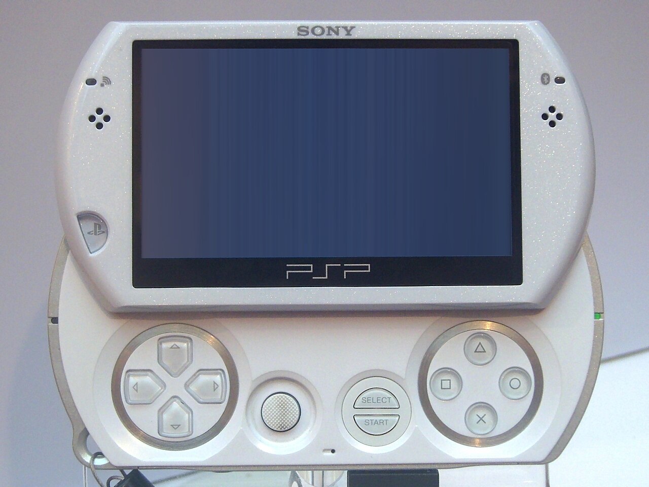 2009 Taipei IT Month Day1 Sony PSPgo white