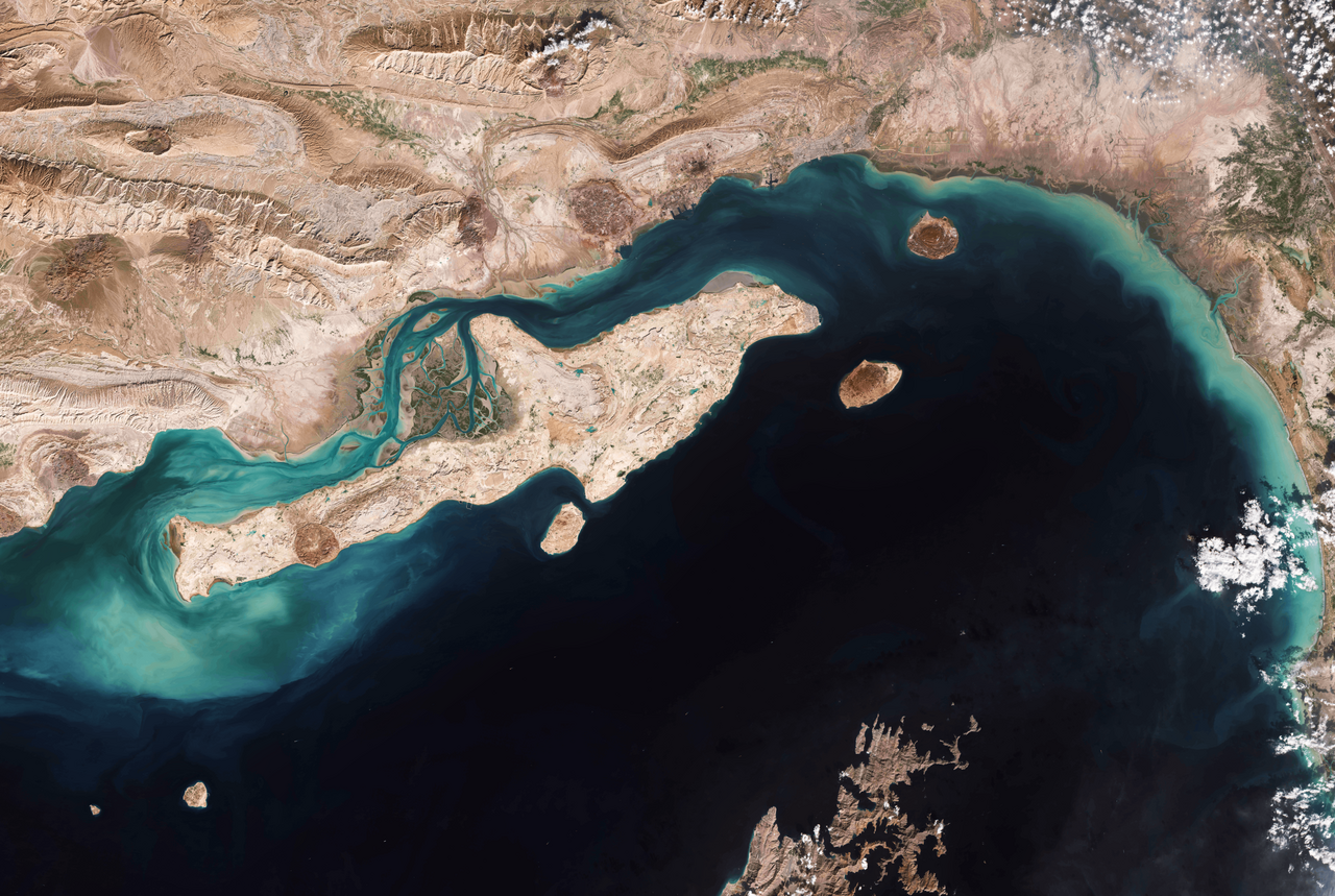 Strait of Hormuz showing the Musandam Peninsula of Oman in the south and Iran to the north