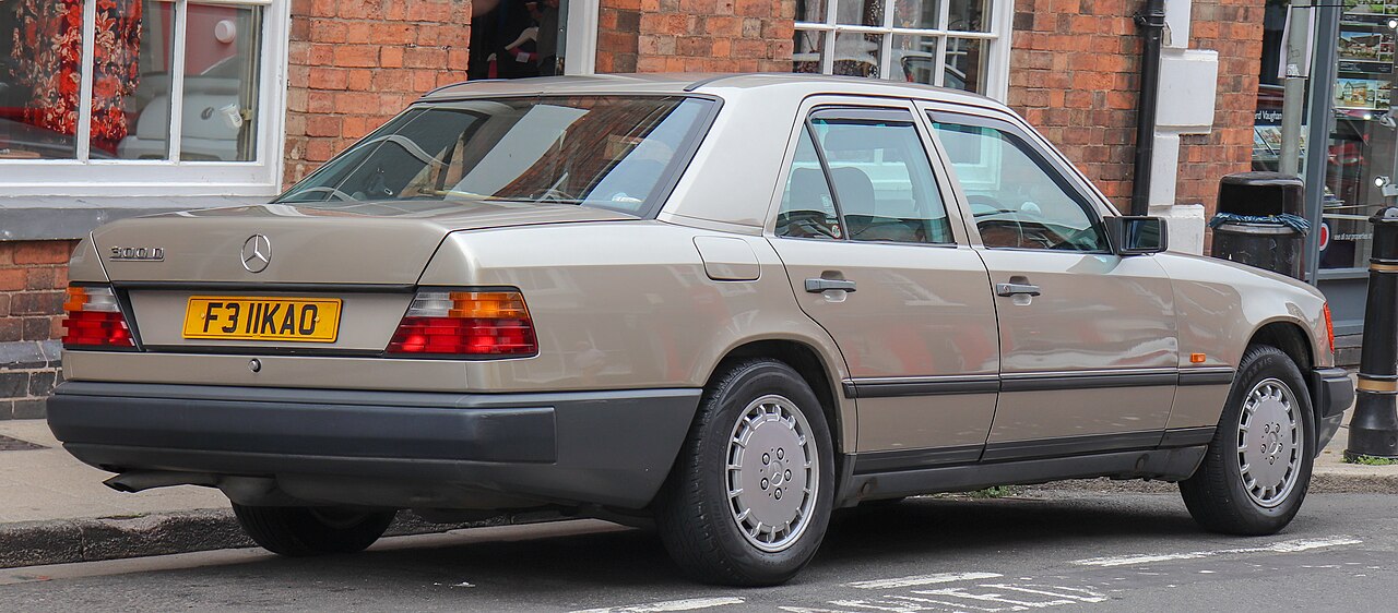 Pre-facelift 300D