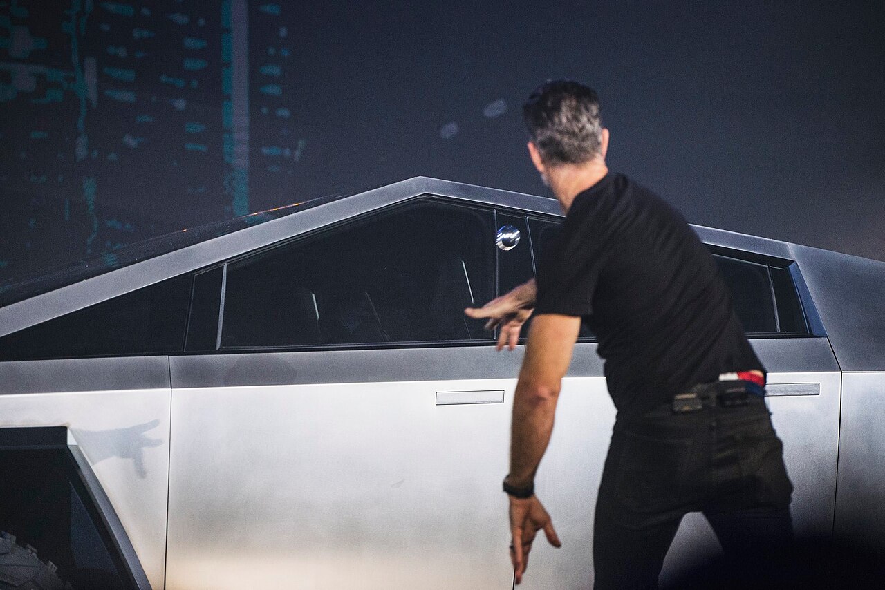 Tesla Cybertruck 2024