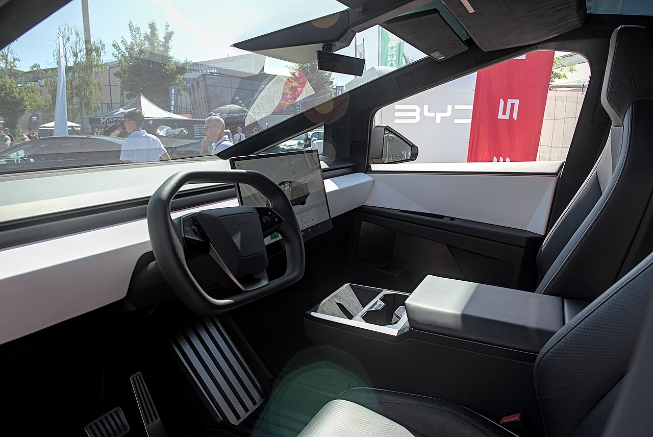 Tesla Cybertruck 2024