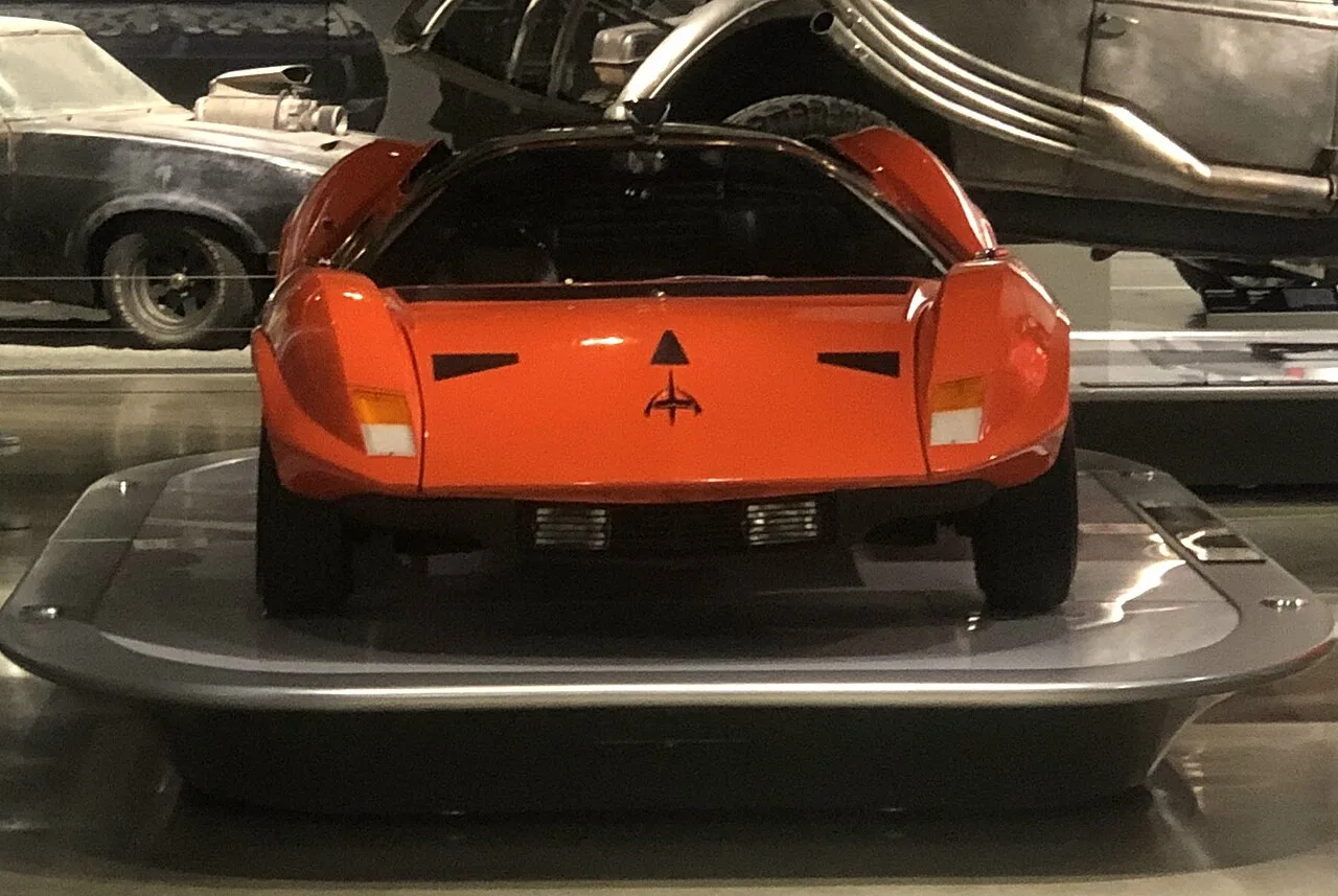 Adams Brothers Probe 16
