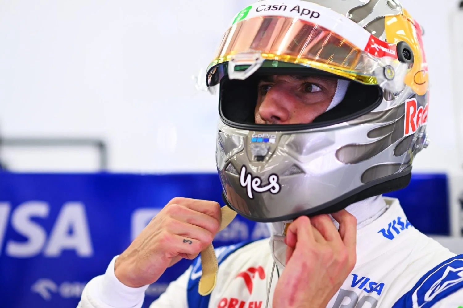 Ricciardo, Verstappen ile Son Bir Yarışa Kapıyı Aralıyor